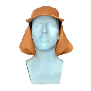 GORRA CON CUBRE CUELLO COLOR KHAKI